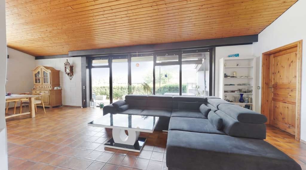 Immobilie in Sippersfeld - Bungalow mit Garage und komplett eingezäuntem Grundstück - Bild 3