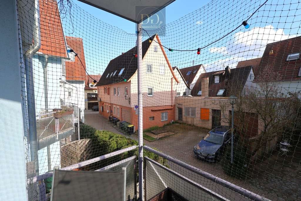 Immobilie in Bönnigheim - Fast wie ein eigenes Haus: 105 m² Maisonette mit 2 Balkonen & 2 TG-Stellplätzen in Bönnigheim - Bild 4