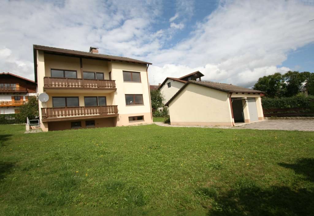 Immobilie in Marklkofen - Freistehendes  Einfamilienhaus im gemütlichen Landhausstil - Bild 0