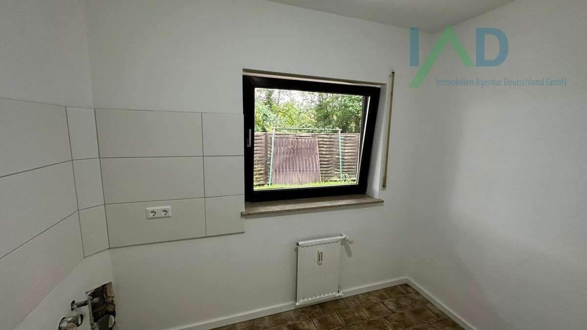 Immobilie in Niederneisen - Entdecken Sie zwei stilvolle Einfamilienhäuser auf einem großzügigen Gemeinschaftsgrundstück - Ihr Traumhaus! - Bild 1