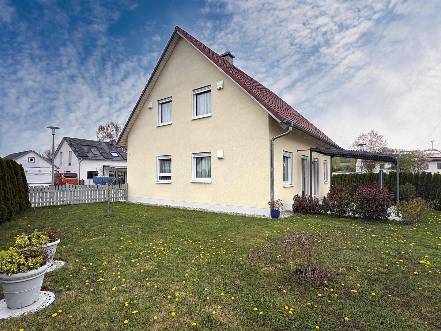 Immobilie in Ziertheim - Energieeffizientes Familienheim mit sonnigem Grundstück - Bild 2