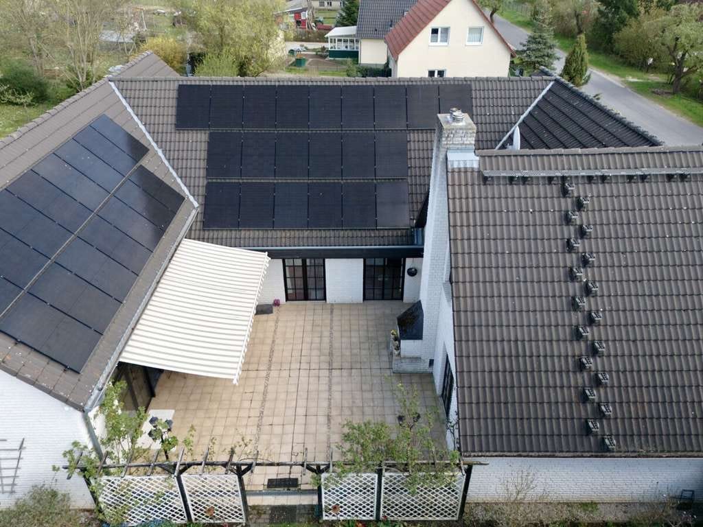 Immobilie in Neuhardenberg - Großzügige Villa mit Schwimmbad in ruhiger und naturnaher Lage - Bild 2
