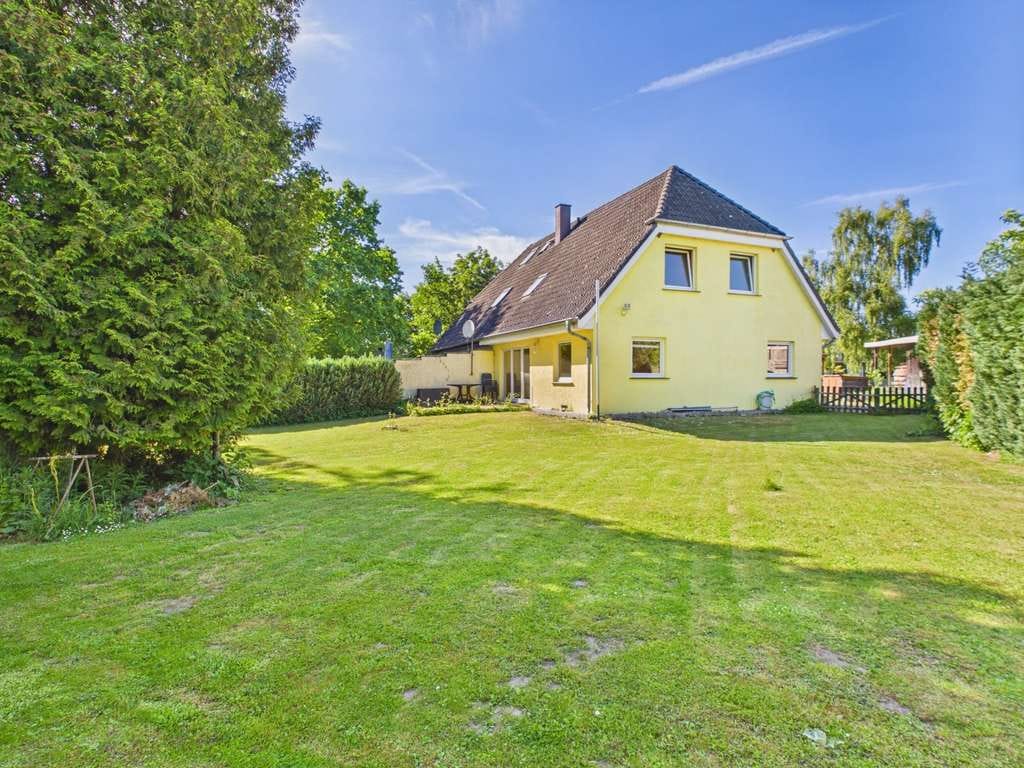Immobilie in Damshagen - Ruhig gelegene Doppelhaushälfte nahe der Ostsee mit Garten und Carport - Bild 0