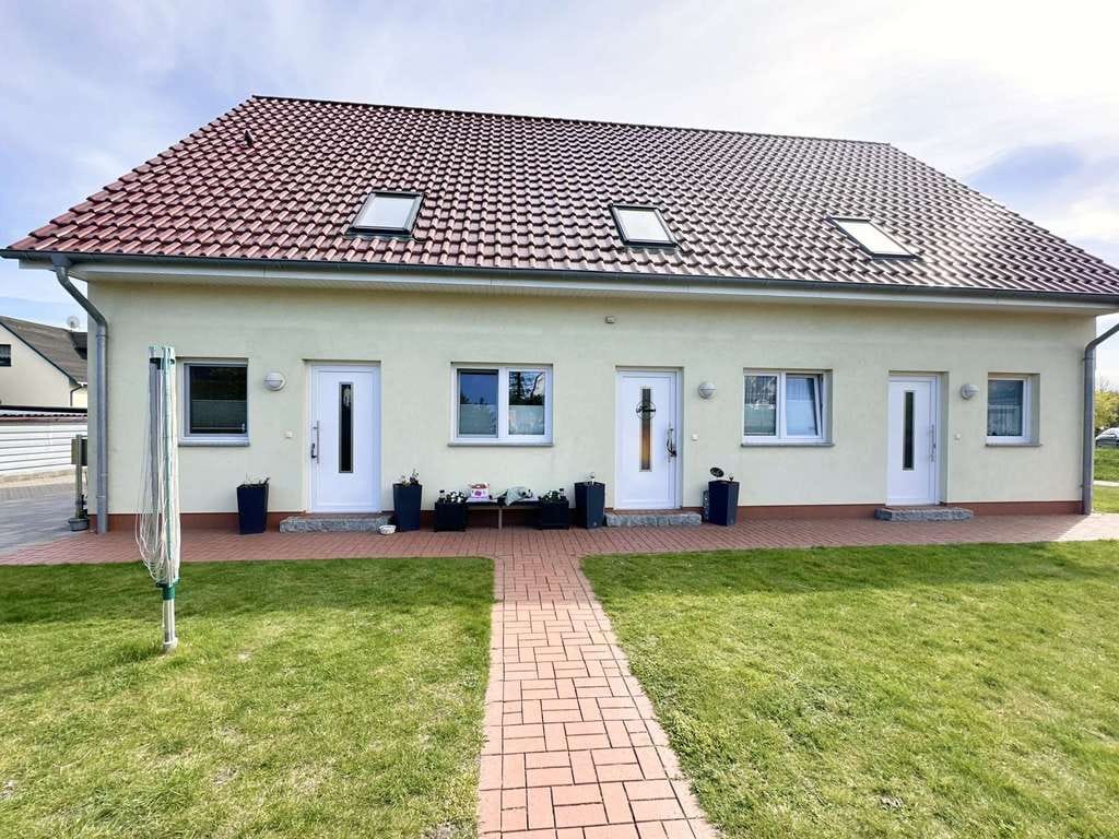 Immobilie in Kröpelin - Neuwertiges Mehrfamilienhaus mit 3 Wohneinheiten – ideal für Kapitalanleger und Eigennutzer - Bild 4