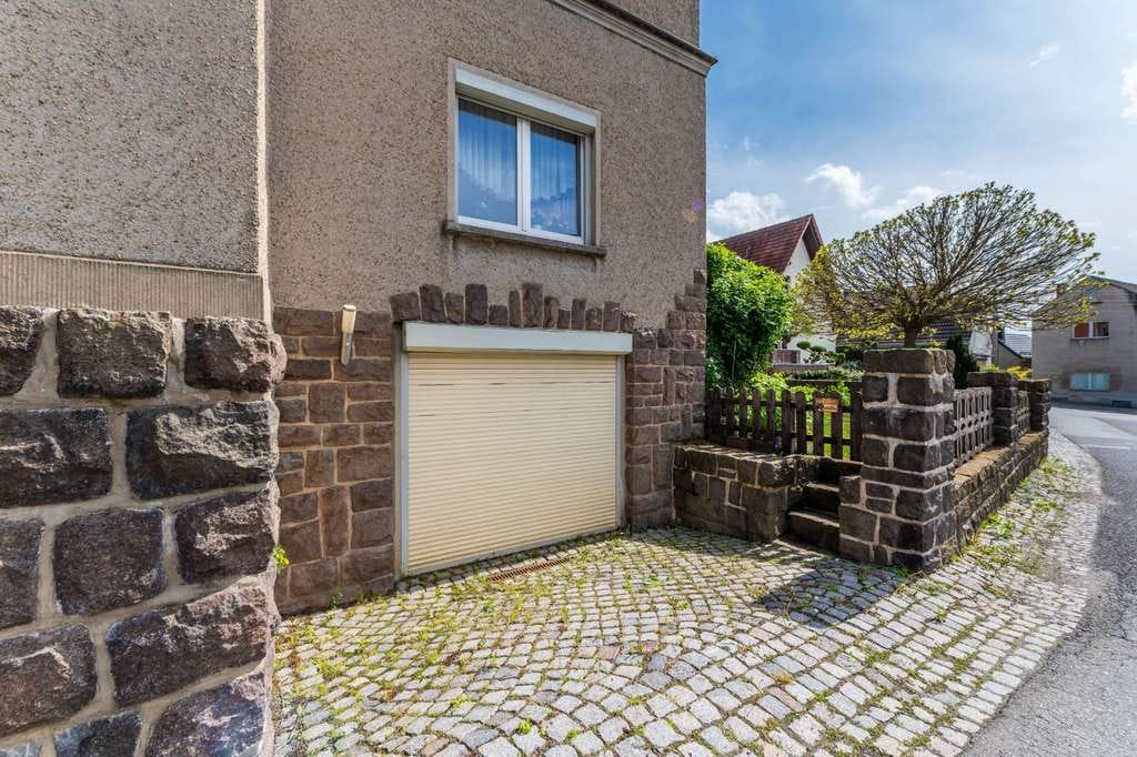 Immobilie in Stauchitz - solide vermietetes Zweifamilienhaus mit Terrasse und kleinem Garten - Bild 4