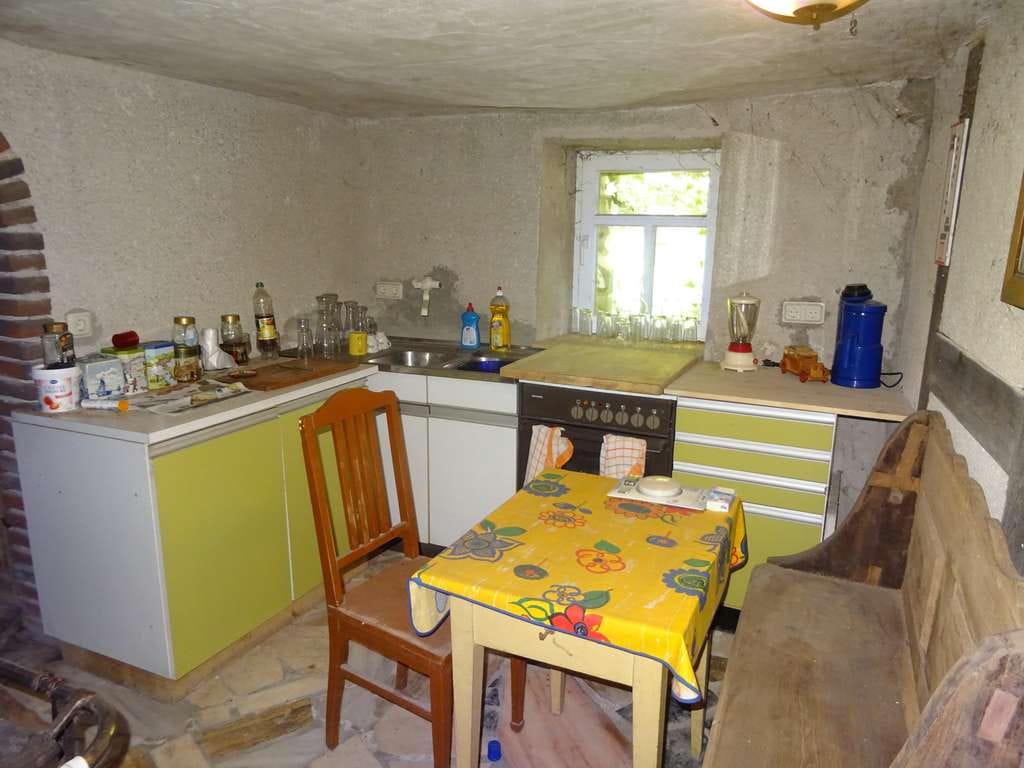 Immobilie in Hellenhahn-Schellenberg - Fachwerkhaus mit Charme und Potenzial – Handwerkertraum auf großem Grundstück in Seck - Bild 2