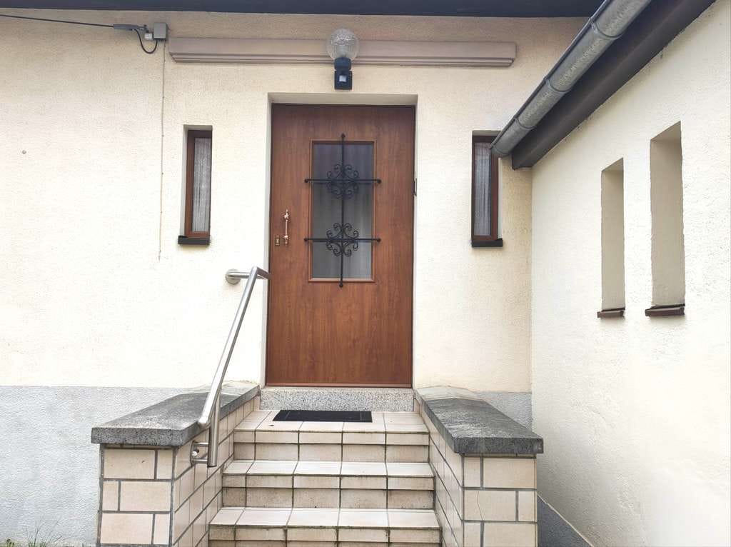 Immobilie in Windischleuba - Einfamilienhaus in zentraler Ortslage auf großem Grundstück in Windischleuba zu verkaufen. - Bild 2