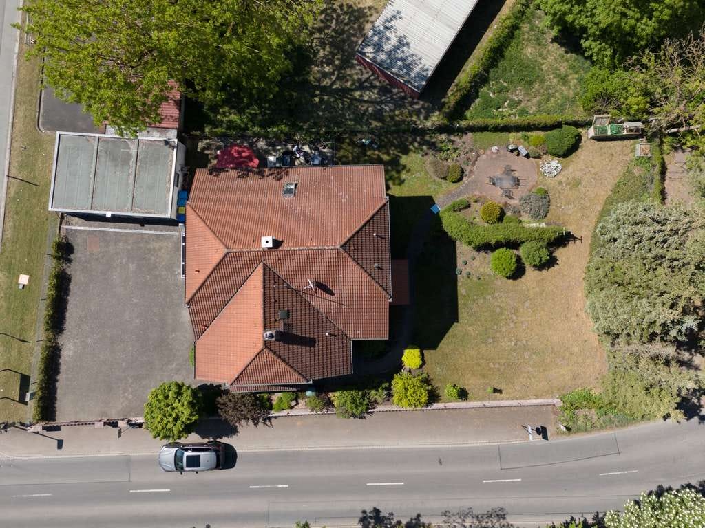 Immobilie in Themar - PREIS ANGEPASST! Voll vermietetes Mehrfamilienhaus, solide Bauweise, umfangreich saniert! - Bild 1