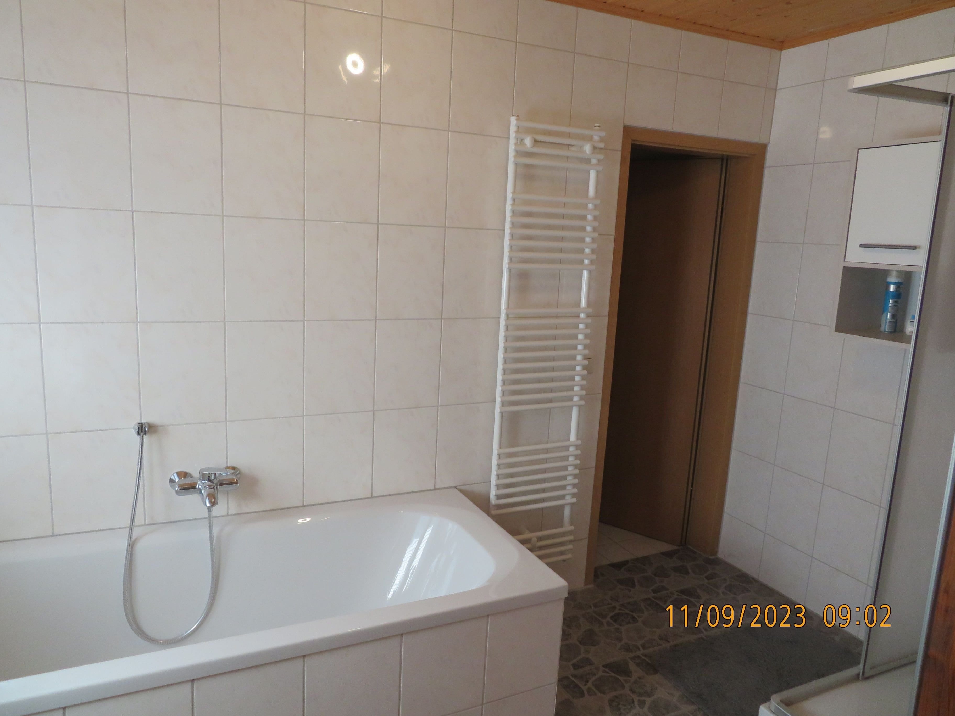 Immobilie in Leutenberg - Mehrgenerationshaus (RH für 2- bis 3-Familien) mit Werkstätten und Lager in Leutenberg - Bild 3