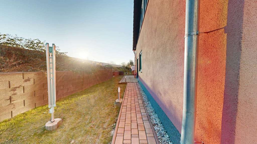 Immobilie in Böhlen - Sofort Bezugsfrei! Modernes Einfamilienhaus I Siedlungslage I Fußbodenheizung - Bild 1