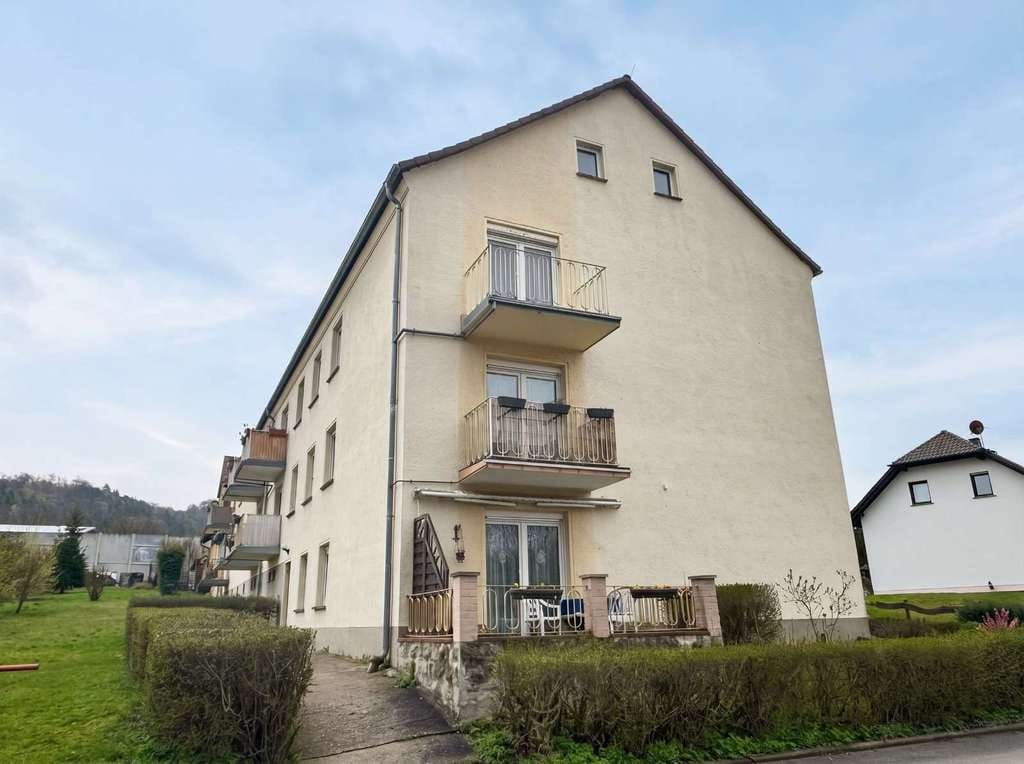 Immobilie in Bad Bibra - Gut geschnittene 4-Zimmer Eigentumswohnung mit Balkon und Garage in Bad Bibra - Bild 0