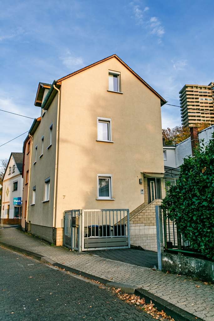 Immobilie in Vallendar - Umfangreich saniertes Stadthaus in zentraler Lage! - Bild 0