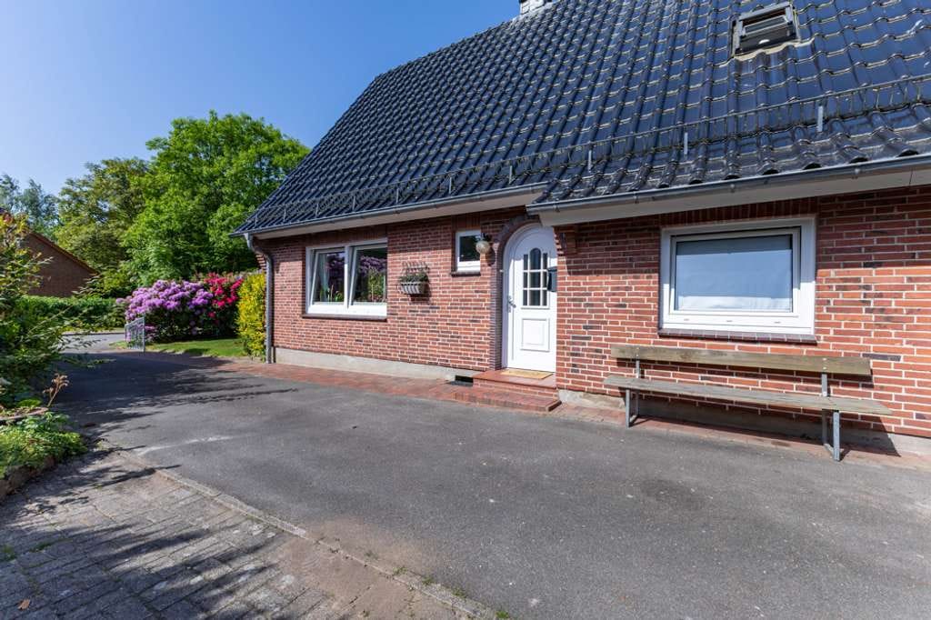 Immobilie in Welmbüttel - Wohnen in ruhiger Naturkulisse – Gepflegtes Zweifamilienhaus am Waldrand in Welmbüttel - Bild 2