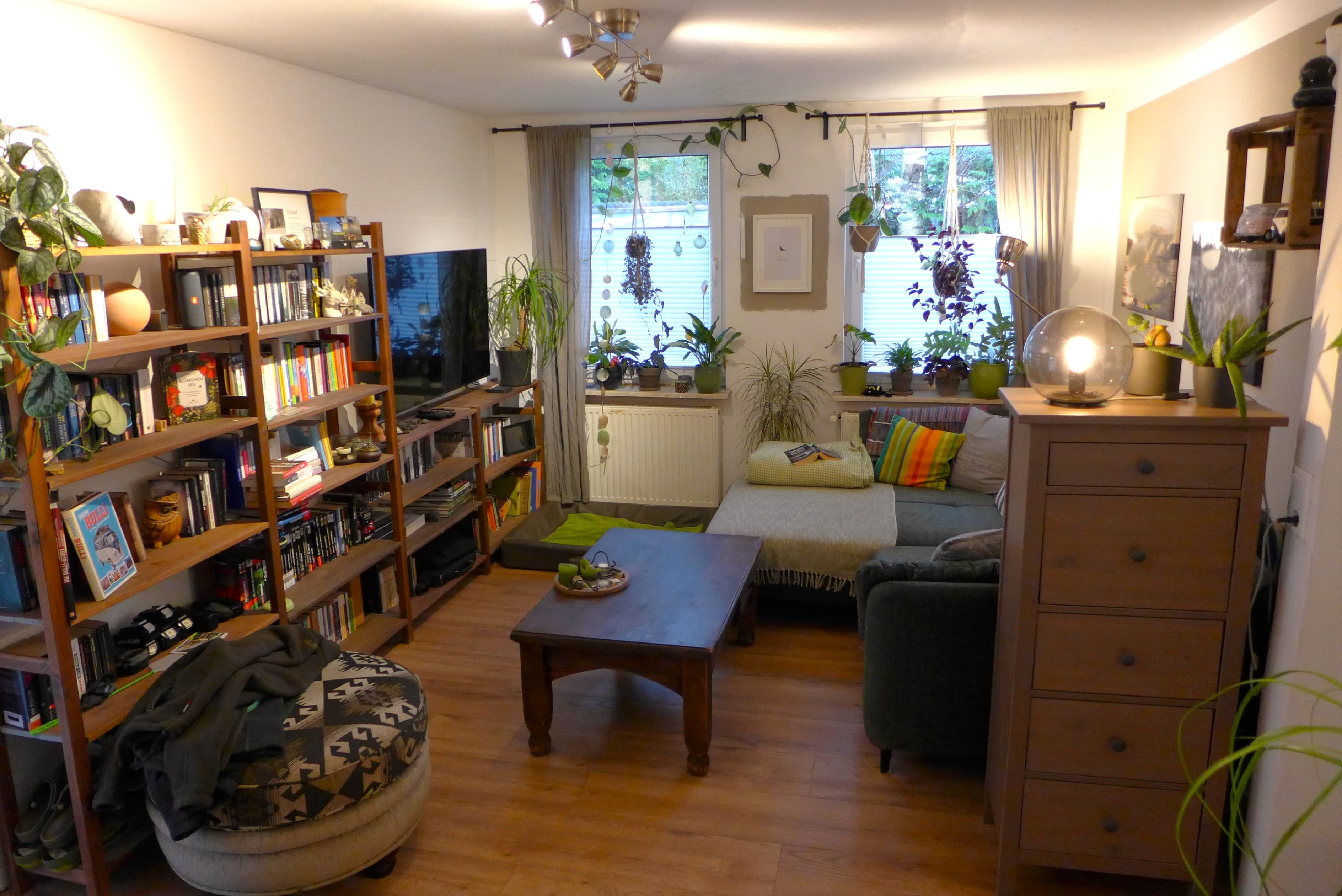 Immobilie in Ovelgönne - Kleines Haus mit Ausbaureserve und großem Garten - Bild 1