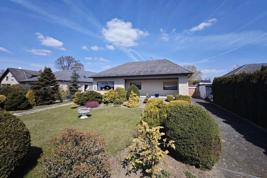 Immobilie in Danndorf - Familienfreundlicher Winkelbungalow + Mieteinnahmen in Danndorf - Bild 1