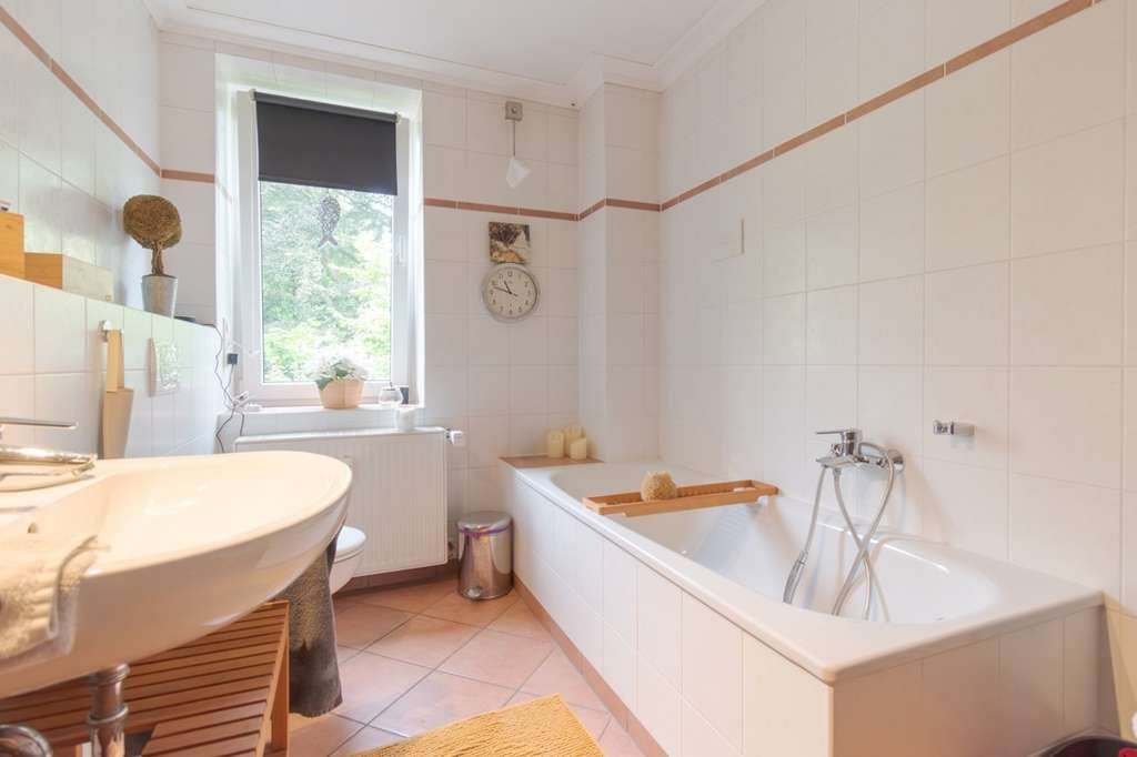 Immobilie in Oerlinghausen - Denkmalgeschützte Villa mit zusätzlichem Baupotenzial in Oerlinghausen - Bild 4