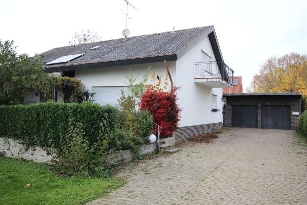 Immobilie in Offenau - Großzügiges Haus auf 1.200 m² Bauland – sanieren & gestalten - Bild 0
