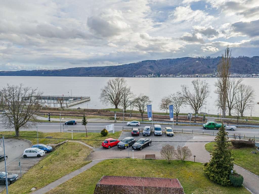 Immobilie in Bodman-Ludwigshafen - Investment am Bodensee!
12-Familienhaus mit Seeblick - Bild 2