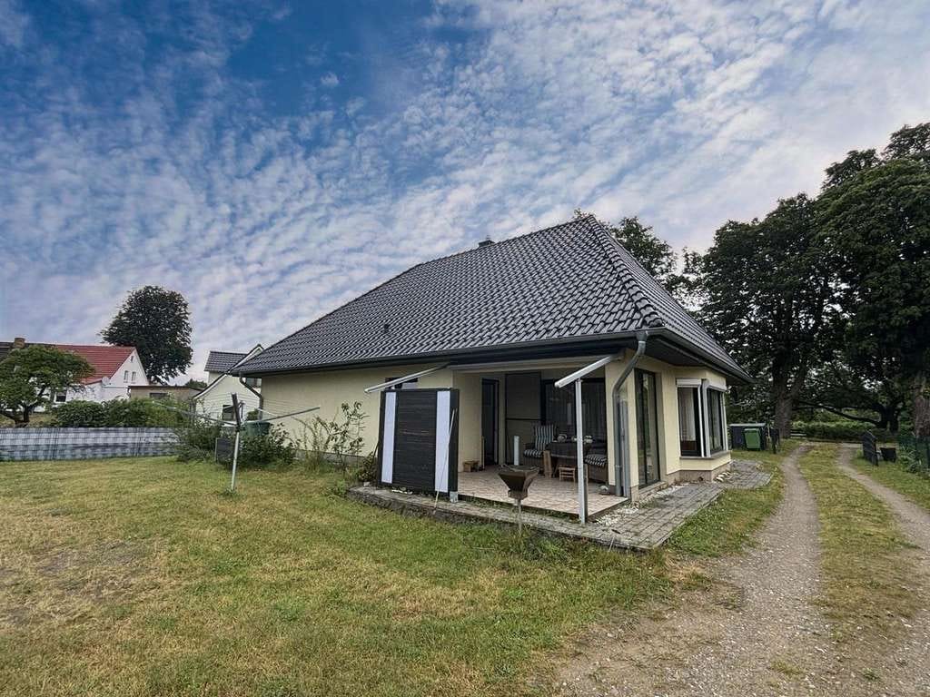 Immobilie in Brünzow - Komfortabel und zu ebener Erde! - Bild 2