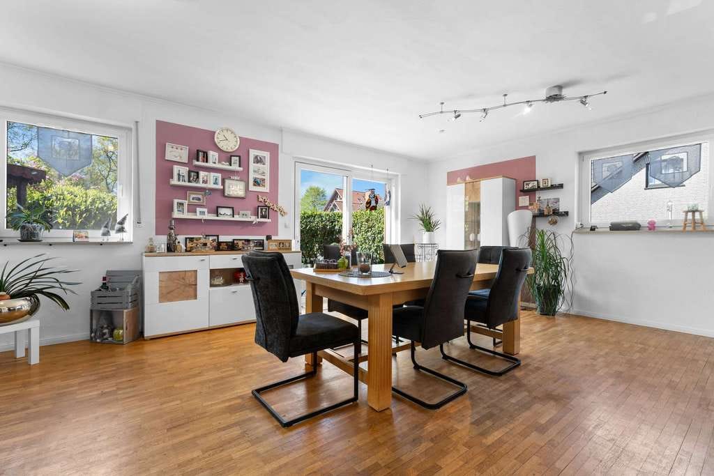 Immobilie in Neuenkirchen-Vörden - Großzügiges Einfamilienhaus mit Garten, Energieklasse A und vielseitigen Nutzungsmöglichkeiten - Bild 1