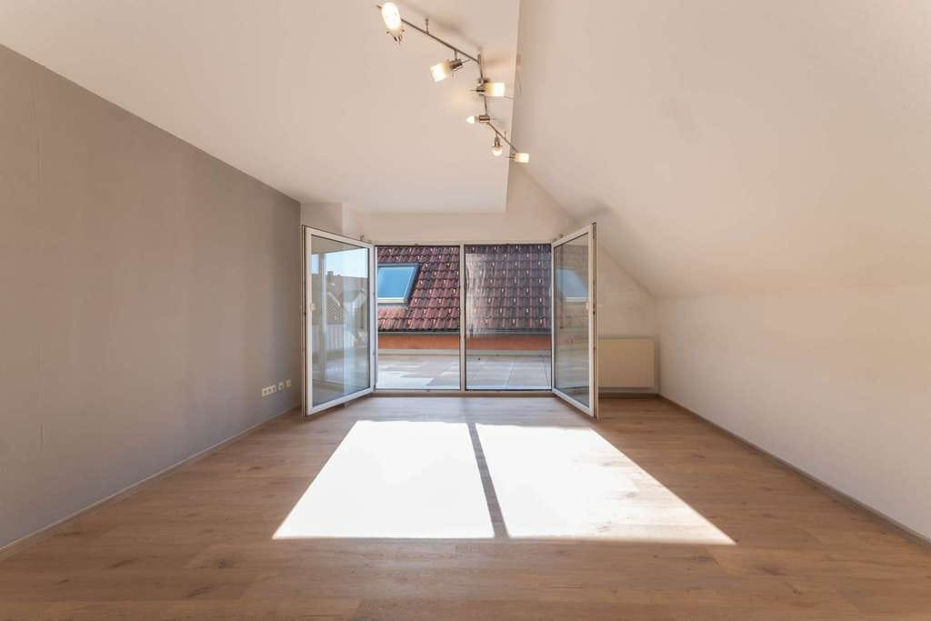Immobilie in Pfalzgrafenweiler - 5-Zimmer-Maisonette | 2024 modernisiert | Jetzt bezugsfrei - Bild 2