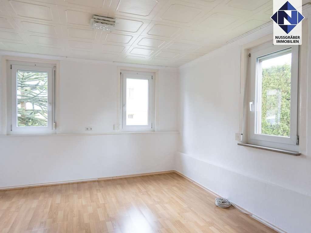 Immobilie in Kirchheim unter Teck - Großzügiges Generationenhaus mit 11 Zimmern und großem Hof- und Gartenbereich - Bild 3