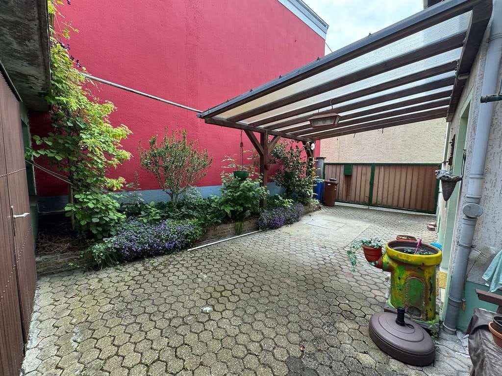 Immobilie in Neuwied - Einfamilienhaus mit Innenhof und Garage in Heimbach - Bild 5