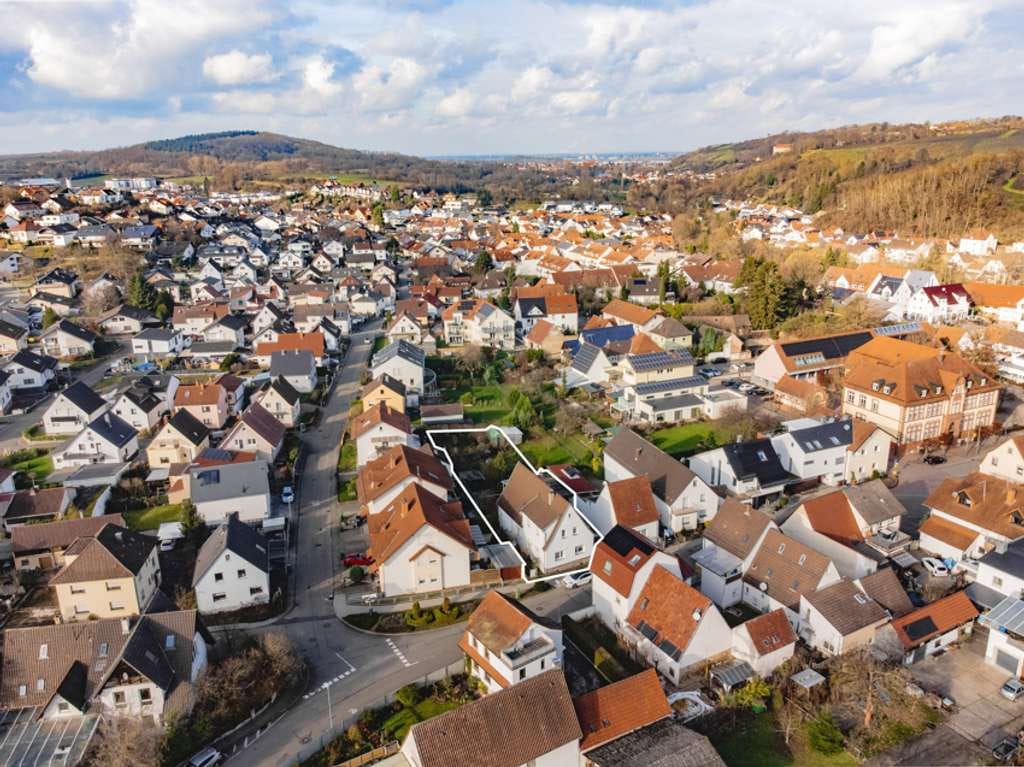 Immobilie in Mühlhausen - Viel Platz, starke Lage: Ihr Familienhaus mit großem Grundstück in Mühlhausen - Bild 1