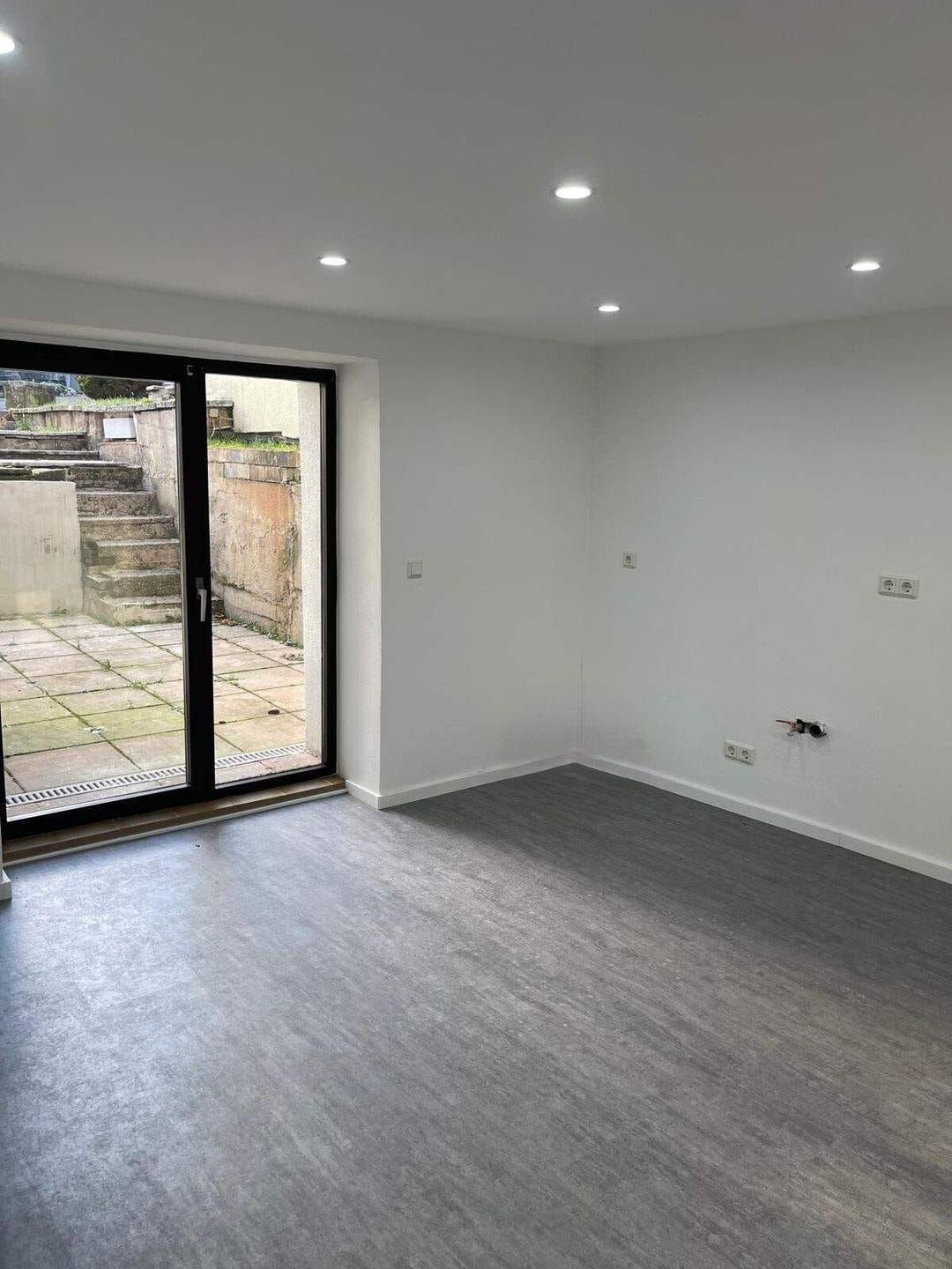 Immobilie in Eppelborn - Modern saniertes Einfamilienhaus mit 188 m² Wohnfläche, Garten & Terrasse - Top Preis in Dirmingen! - Bild 2