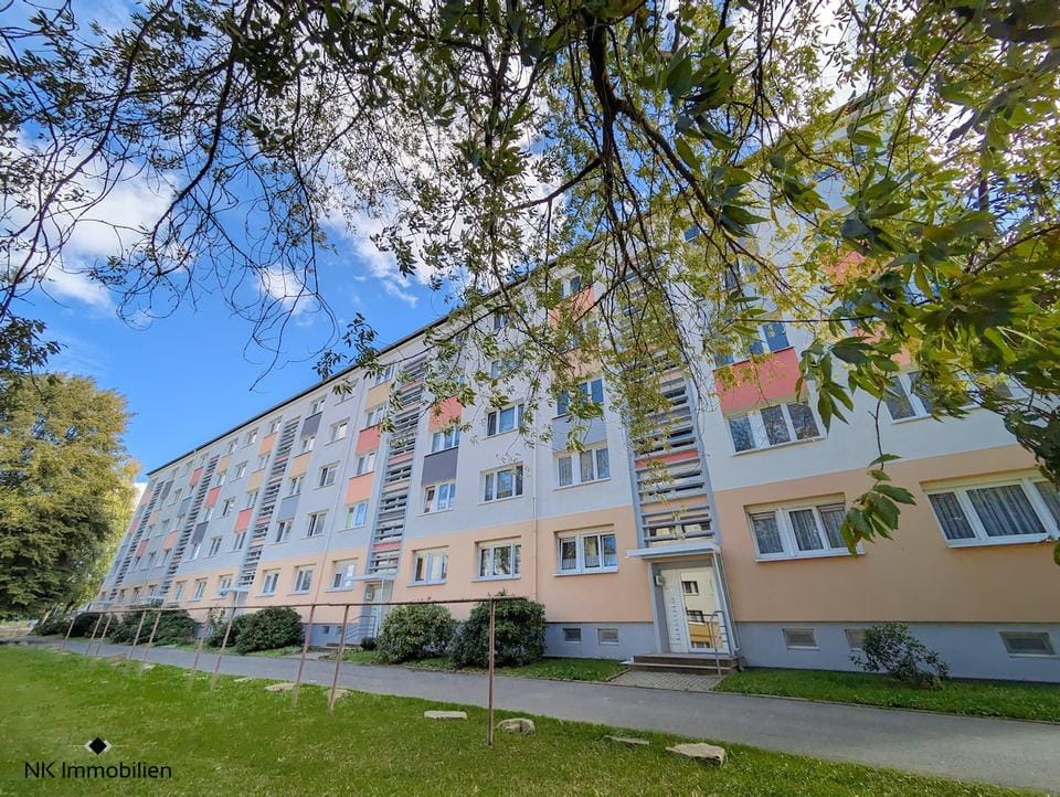 Immobilie in Limbach-Oberfrohna - ++ top Entwicklungschancen! - 3-Raum Eigentumswohnung mit Balkon - beliebte Wohnanlage ++ - Bild 0