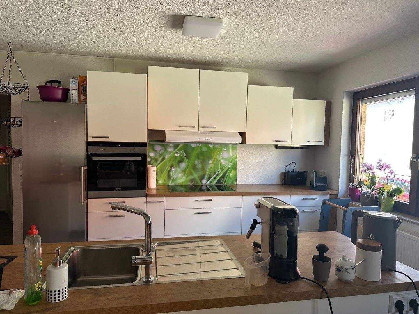 Immobilie in Vogtsburg im Kaiserstuhl - Familienfreundliche 5-Zimmer-OG-Wohnung mit Balkon  - Bild 1