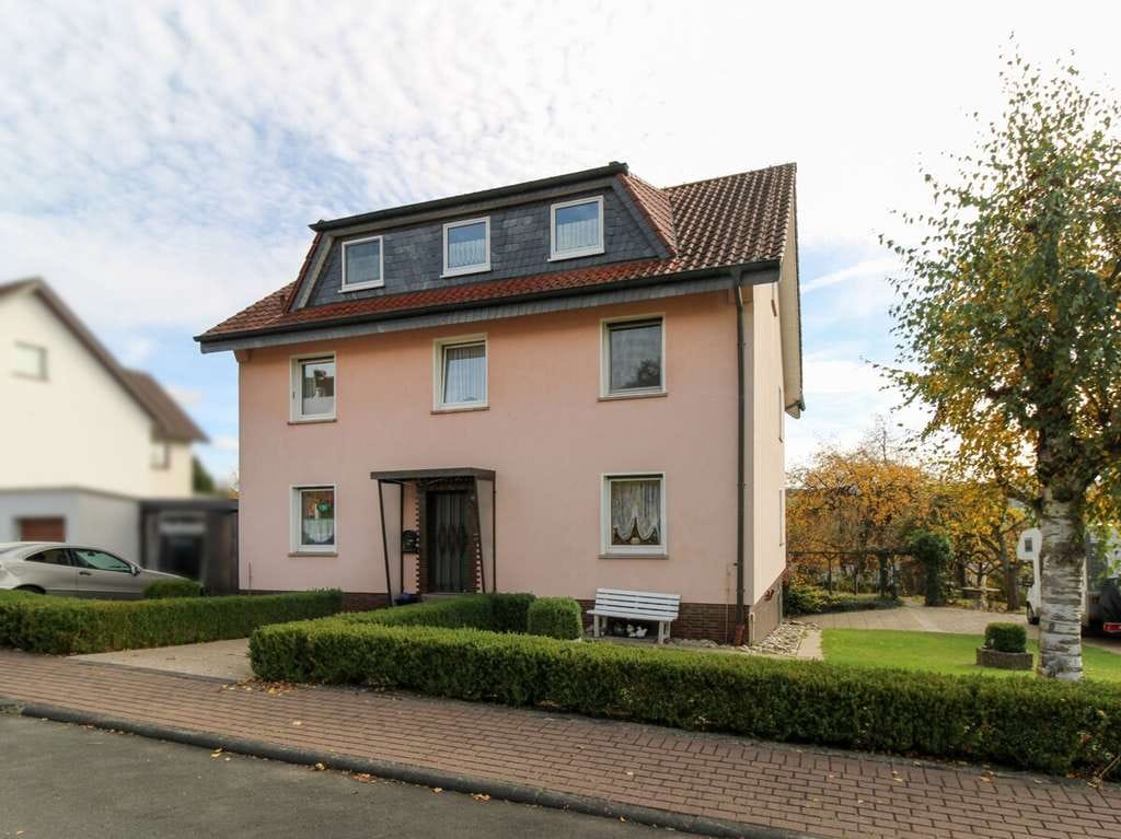 Immobilie in Eichenzell - Eichenzell-Lütter: großzügiges Mehrfamilienhaus mit tollem Garten – zum Selbstbewohnen und Vermieten - Bild 0