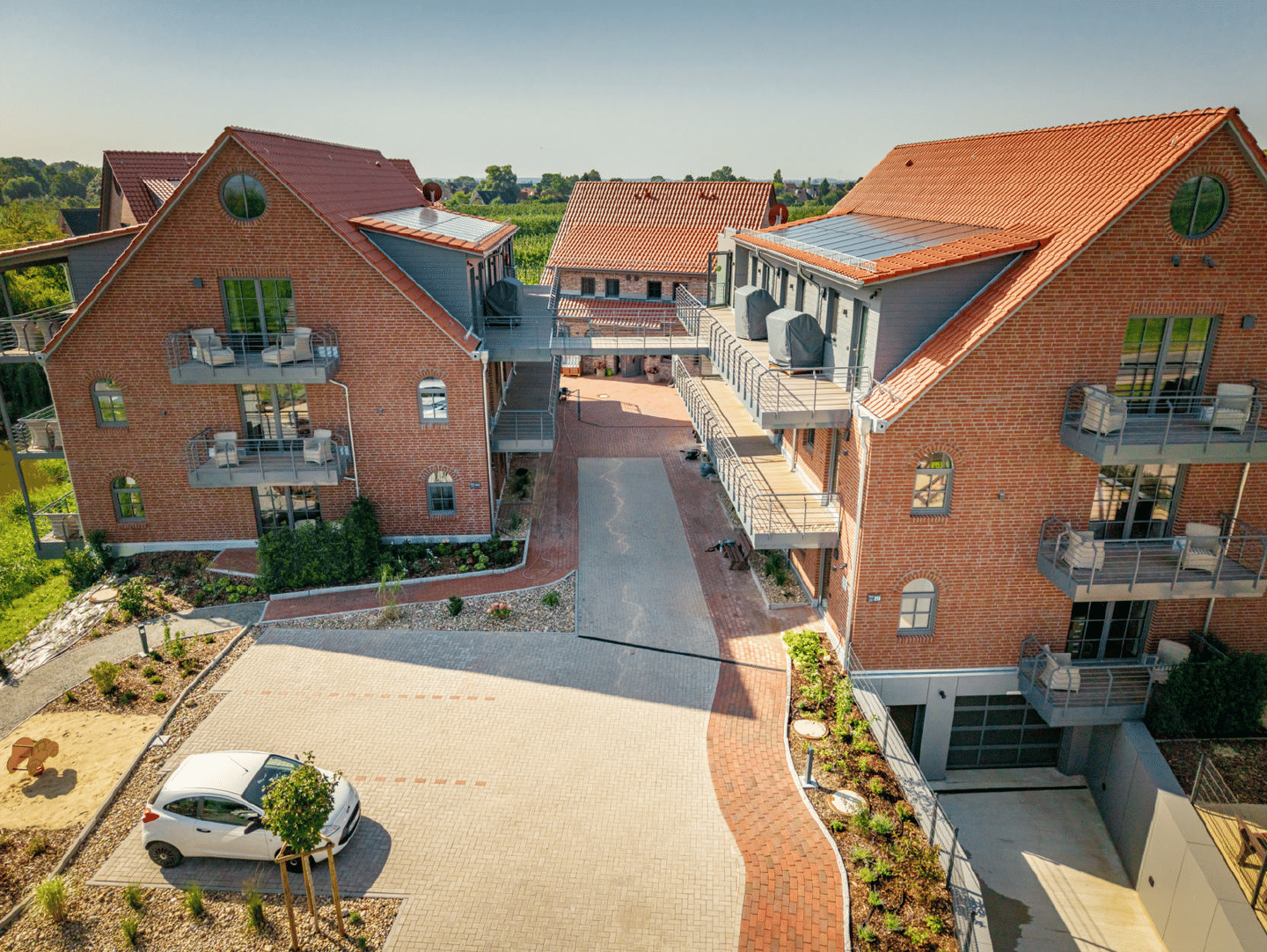 Immobilie in Grünendeich - Starke Kapitalanlage mit Wertsteigerung - Moderne Neubau-Ferienwohnung im Alten Land - mit professionellem Vermietungsservice - PROVISIONSFREI - Bild 2