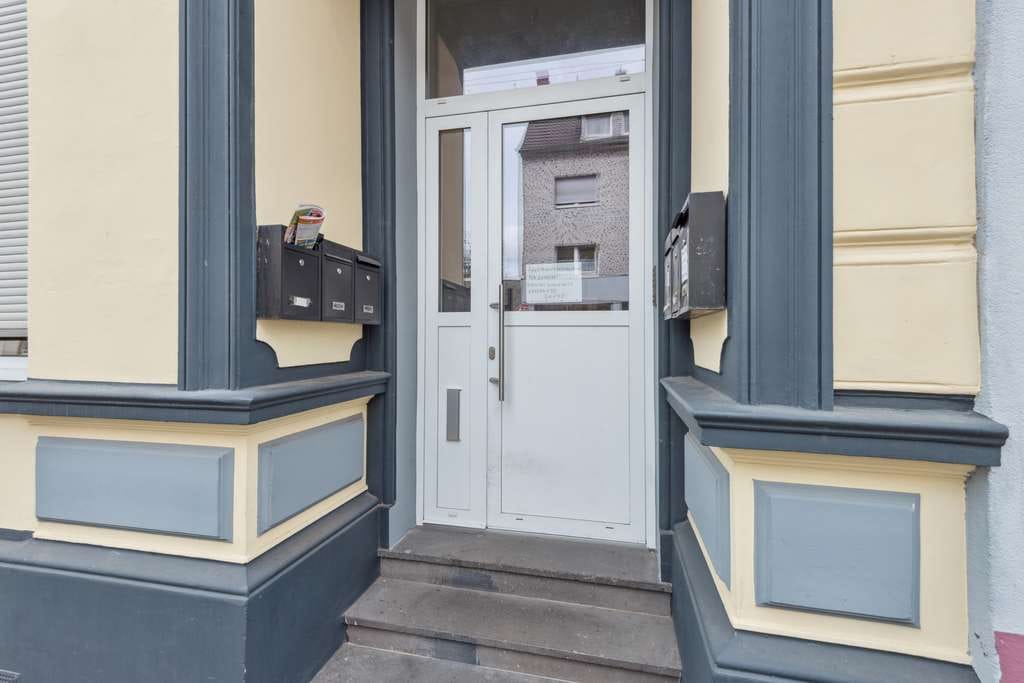 Immobilie in Krefeld - 6 Parteien Mehrfamilienhaus in Krefeld-Stadtmitte!!! - Bild 1