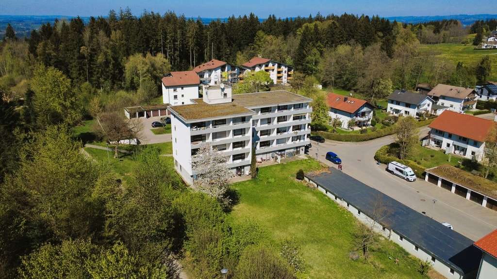 Immobilie in Lindenberg im Allgäu - Kleinwohnung in bester Aussichtslage - sofort verfügbar! - Bild 0