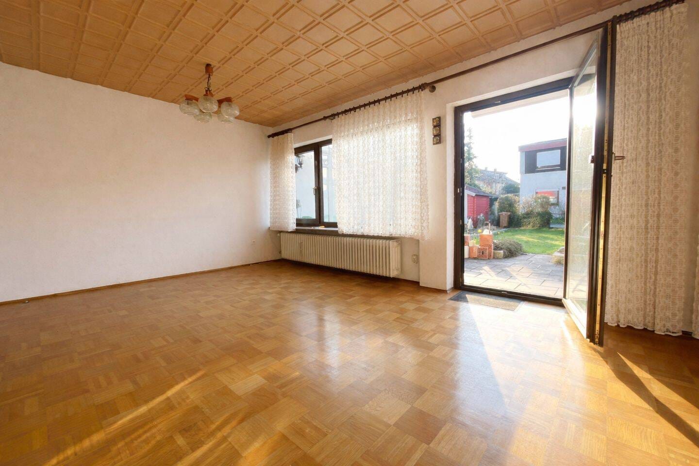 Immobilie in Spardorf - Attraktives RHM in begehrter Siedlung - ideal für Familien! - Bild 0