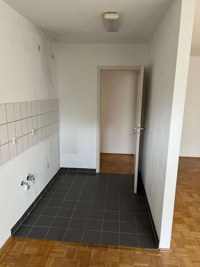 Immobilie in Lauffen am Neckar - 2 1/2-Zimmer-Eigentumswohnung im 2. OG eines Mehrfamilienhauses in Lauffen - Bild 4