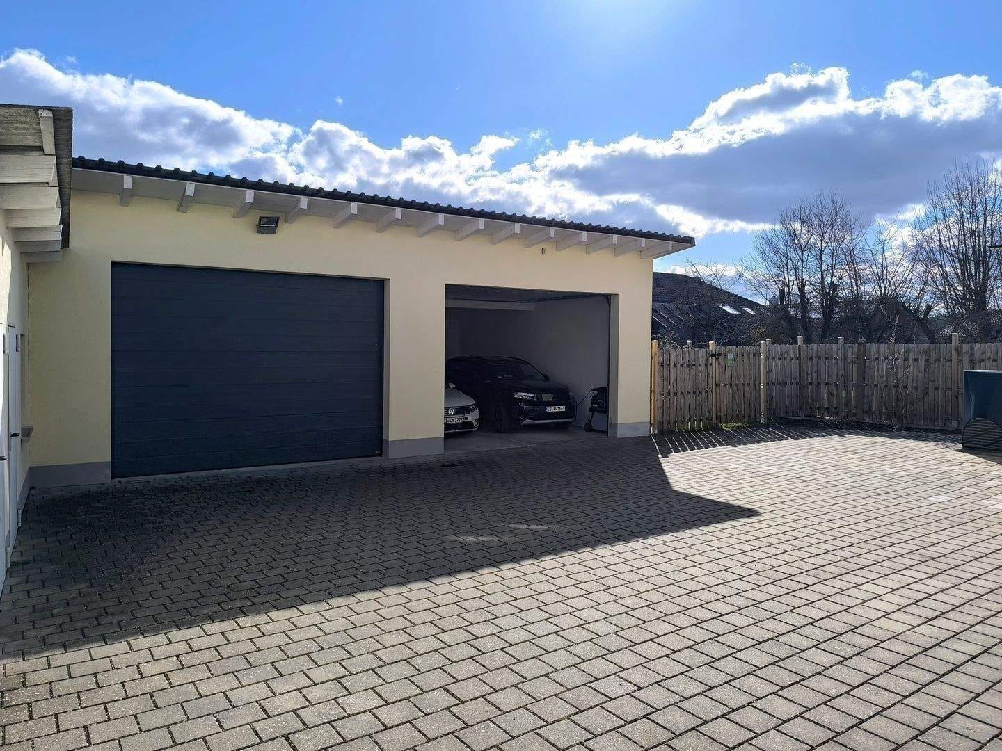 Immobilie in Adelschlag - Top-Wohnung auf dem neuesten technischen Stand, Superaufteilung und Platz,ein Traum für Sie und Ihre Familie, Süd-Fernblick-Nähe Ingolst,15 Min.Audi - Bild 2
