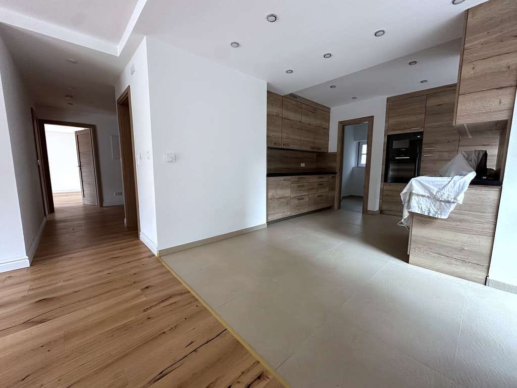 Immobilie in Hornberg - Wohnen mit Schwarzwald-Charme und Perspektive – modernisiertes 4‑Parteien‑Haus in Hornberg! - Bild 4
