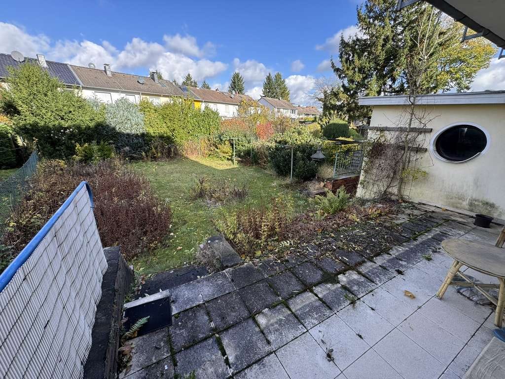 Immobilie in Brühl - Zweifamilienhaus mit Garage und Garten in Brühl – vielseitig nutzbar für Eigennutzer oder Kapitalanl - Bild 3