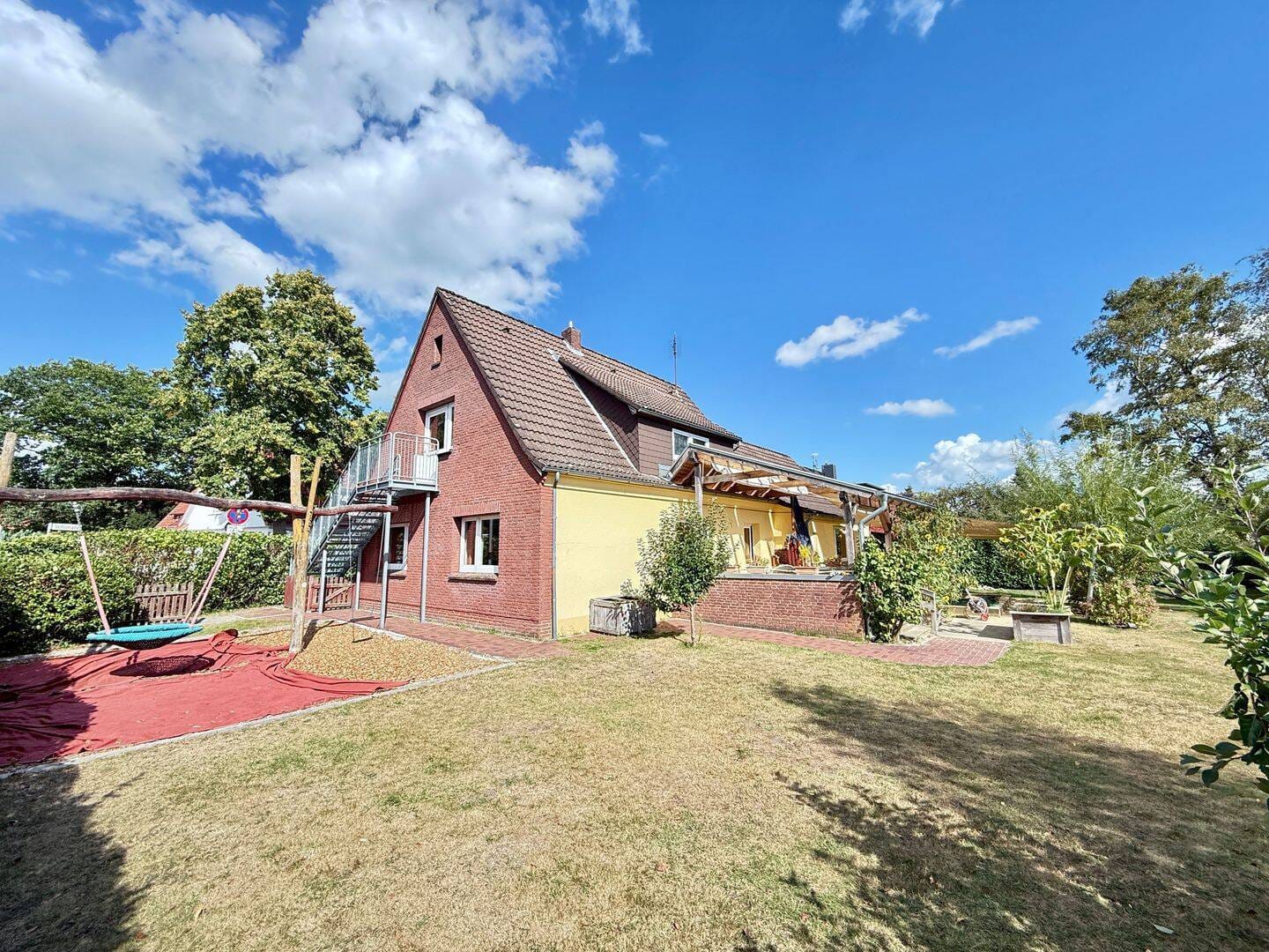 Immobilie in Rotenburg - Langfristig vermietetes Zweifamilienhaus (Kindergarten) zu verkaufen - Bild 4
