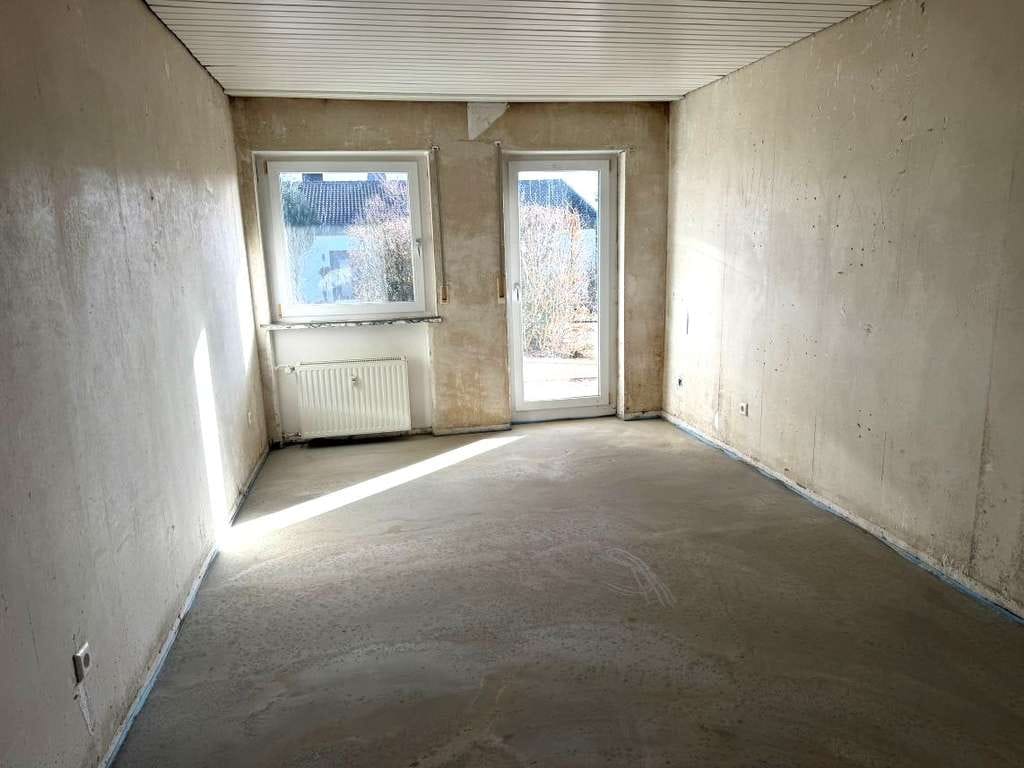 Immobilie in Oberriexingen - GROßES MODERNISIERTES 2-FAMILIENHAUS IN RUHIGER SACKGASSE VON OBERRIEXINGEN - Bild 4