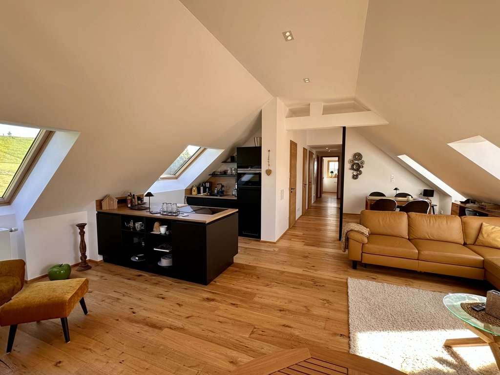 Immobilie in Saulgrub - Exklusive Dachgeschosswohnung mit Sauna & Panoramablick – Ruhe in den Ammergauer Alpen - Bild 3