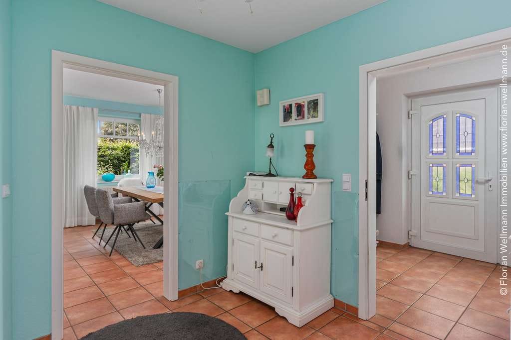 Immobilie in Heeslingen - Heeslingen | Großzügiges Einfamilienhaus mit Pool, Kamin, Vollkeller und idyllischem Garten - Bild 3