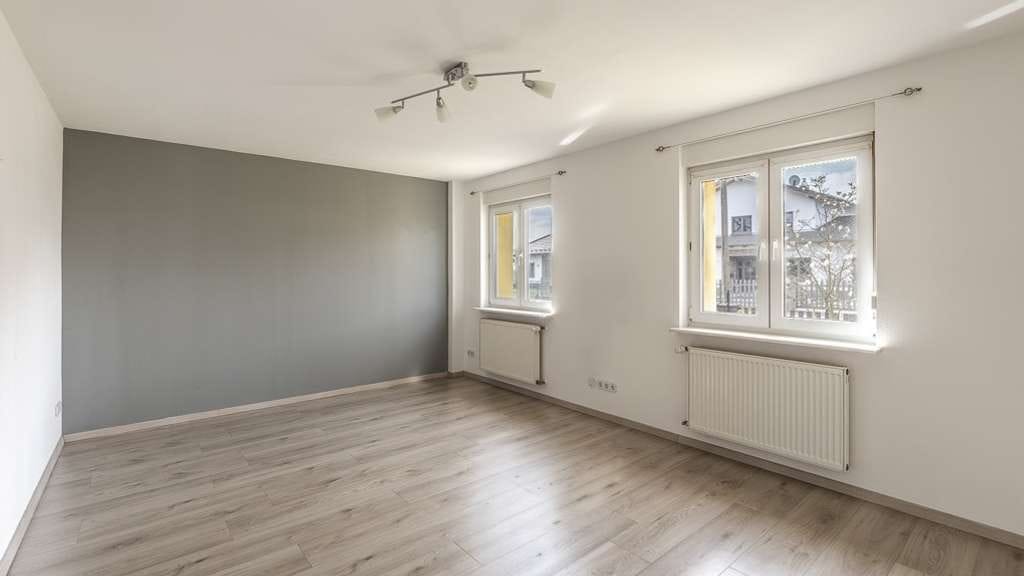Immobilie in Groß Kreutz (Havel) - Familienparadies mit Extras: Saniertes Ein-/Zweifamilienhaus mit Pool, Wintergarten und Einliegeropt - Bild 3