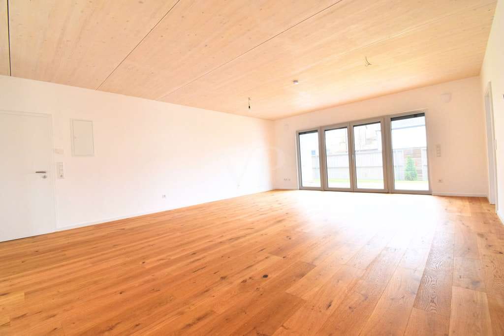 Immobilie in Uffenheim - Vermietete 2-Zimmer Dachgeschosswohnung mit großem Balkon in, energieeffizienter Bauweise - Bild 4