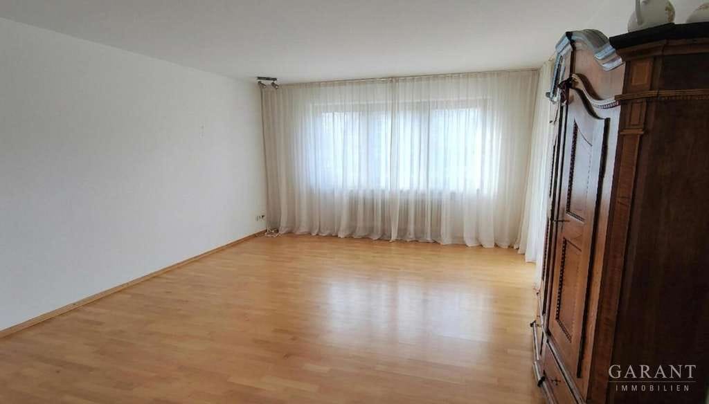 Immobilie in Hersbruck - 3-Zimmer-Wohnung mit Balkon in zentraler Lage von Hersbruck - ideal für Eigennutzer oder Anleger - Bild 2