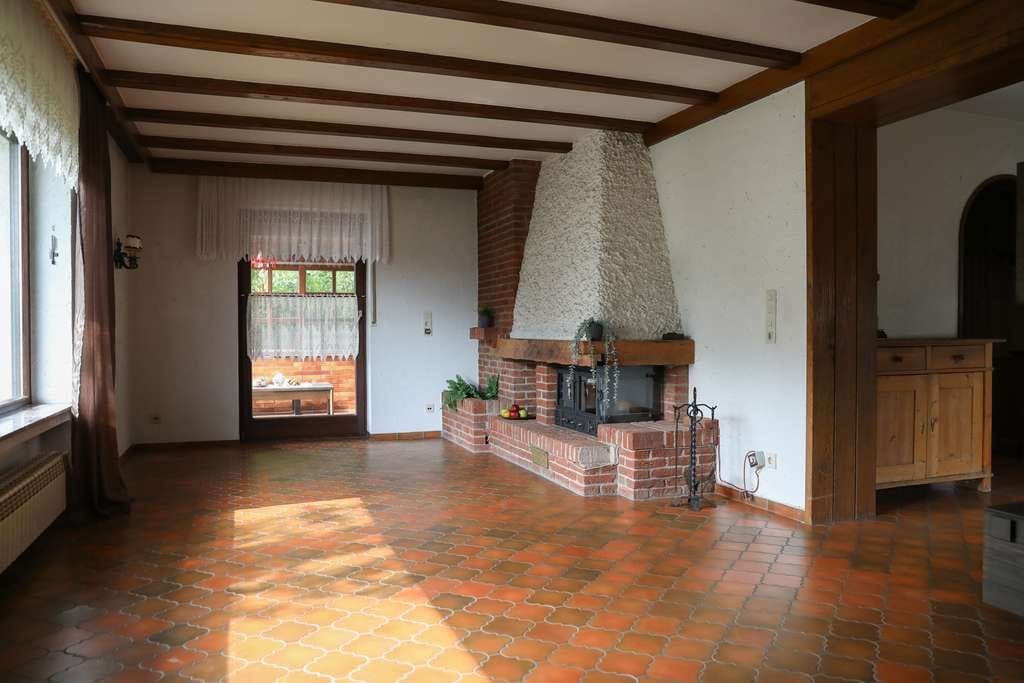 Immobilie in Lohr am Main - Ein Haus mit Charakter und Aussicht ins Grüne - Bild 2
