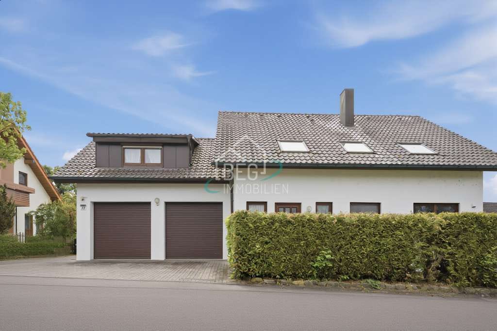 Immobilie in Offenau - Großzügiges Zweifamilienhaus mit Einliegerwohnung
und Doppelgarage in Offenau - Bild 2