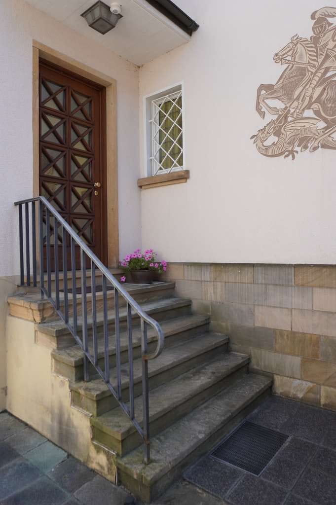 Immobilie in Bad Dürkheim - Rarität! Großes EFH mit Garten und Garage in attraktiver, stadtnaher Wohnlage in Bad Dürkheim!! - Bild 1